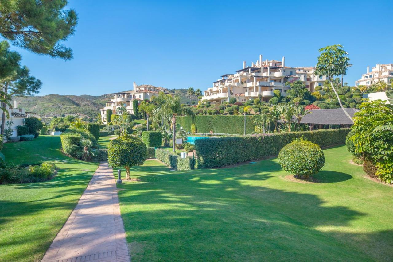 Capanes Del Golf Luxury Apartment Benahavís Exterior foto